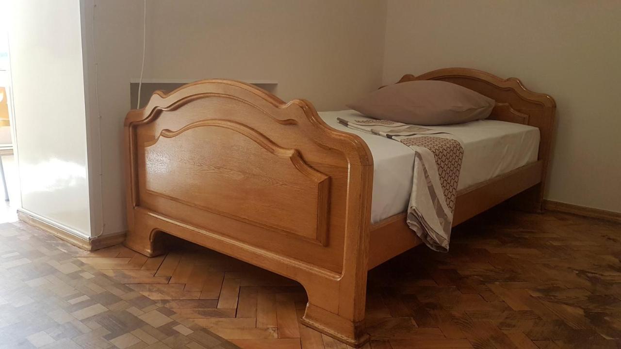 Ferienwohnung Ara & Gaya Аpartment Erivan Exterior foto